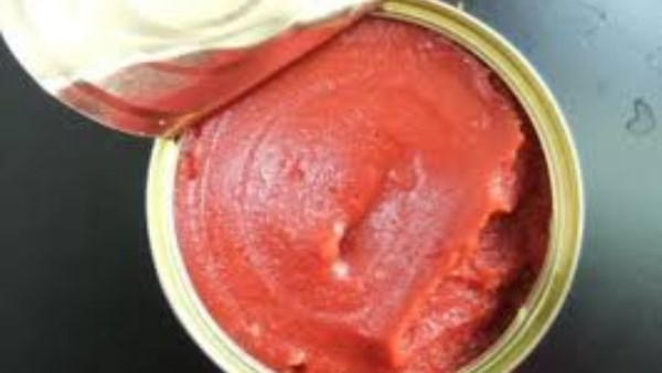 تحذير على مائدتك: أضرار الصلصة المعلبة وطرق تفاديها