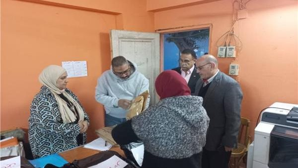 تعليم القاهرة يتابع مراكز توزيع الأسئلة ولجان الامتحانات بالبساتين