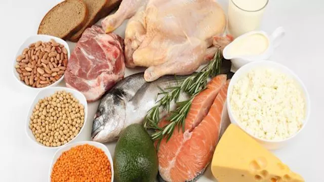 بيض مسلوق ضمن 7 وجبات خفيفة غنية بالبروتين