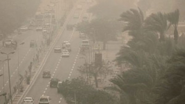 طبيب يصف روشتة لمرضى حساسية الصدر مع تقلبات الطقس والعواصف