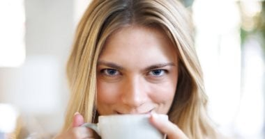 ما تأثير شرب القهوة على المعدة الفارغة؟