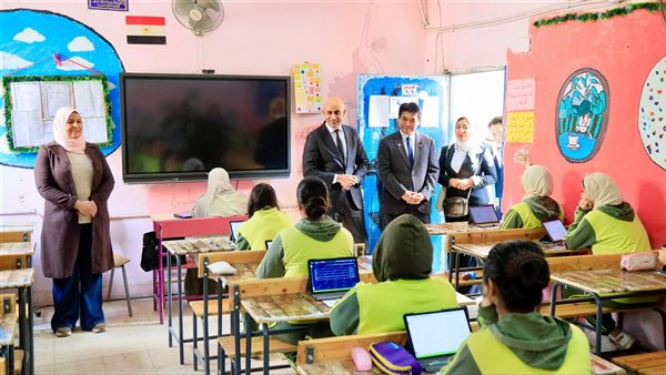 وزيران مصريان ويابانيان يحاوران الطالبات حول البرمجة والذكاء الاصطناعي