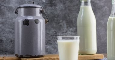 بعد قرار ترامب: أي أنواع الألبان الأفضل في المدارس؟