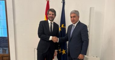 وزير السياحة والآثار يلتقي وزير الثقافة الإسباني لتعزيز التعاون المشترك