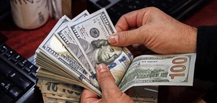 سعر الدولار في مكاتب الصرافة والبنوك اليوم الخميس 22 يناير 2026