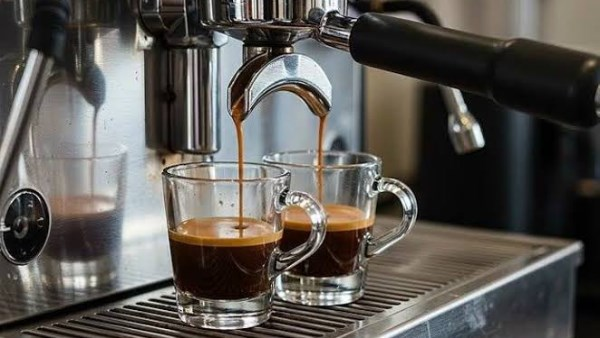 اكتشف أنسب وقت لشرب القهوة