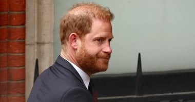 الأمير هاري يكشف معاناته مع الصحافة البريطانية في محكمة لندن