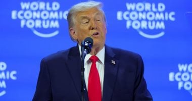 ترامب يهدد كندا برسوم 100% إذا صارت منفذًا للبضائع الصينية