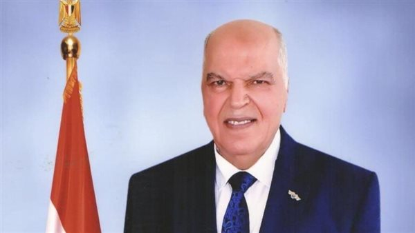 نقيب المعلمين يهنئ وزير الداخلية والشرطة بعيدهم الـ74