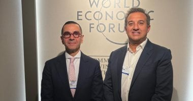 وزير الاستثمار يعقد لقاءات مع مسؤولي شركات عالمية