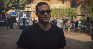 رمضان صبحي يغادر مركز شرطة أبو النمرس بعد الإفراج عنه