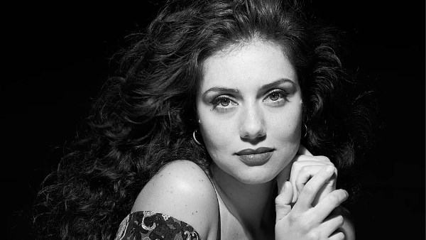 بعد الشك في جمالها.. جيهان الشماشرجي تكشف عن أنوثتها