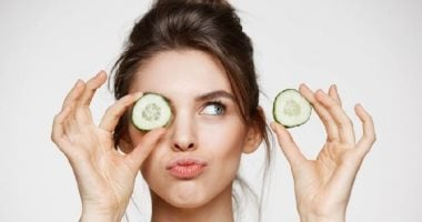 وصفات طبيعية لاستعادة حيوية العيون والتخلص من الهالات السوداء والانتفاخ