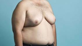 تثدي الرجال وتغيرات الدورة والهضم.. أشهر العلامات الصامتة لمرض خطير