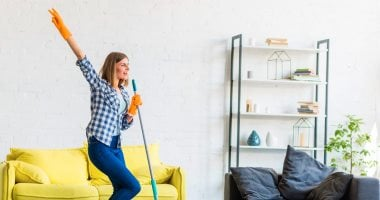 الموسيقى السر: إزاى تنجزى شغل البيت بمزاج وبدون إرهاق؟