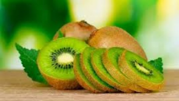 الفاكهة في الدايت: ما المسموح به والكمية المناسبة