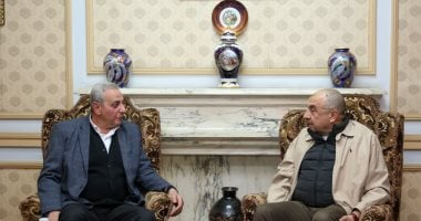 وزير قطاع الأعمال يبدأ زيارة شركة مصر للغزل والنسيج ويلتقي محافظ الغربية