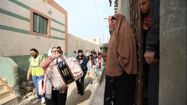 جمعية البنك الأهلي المصري تطلق 1000 بطانيات بالفيوم مع الأورمان