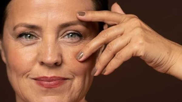 سلوك يومي يسرّع الشيخوخة وأنت لا تدري