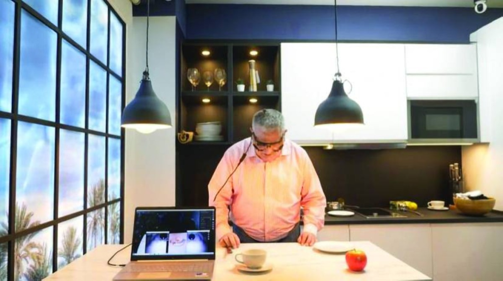 أعمى يستعيد بصره بفضل تحفيز كهربائي