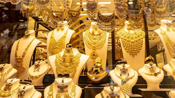 أسعار الذهب في مصر اليوم: استقرار نسبي وترقب اتجاهات السوق العالمية
