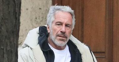 إبستين وبيتر ثيل خططا لزعزعة استقرار دول في الشرق الأوسط