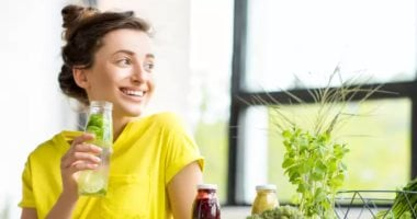 مشروبات وأطعمة لتطهير الجهاز التنفسي بعد العاصفة الترابية