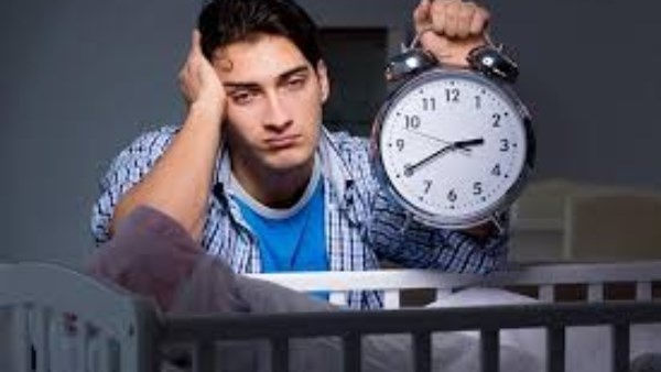 استيقاظ النساء الساعة 3 صباحاً: متى يصبح الأمر مقلقاً؟