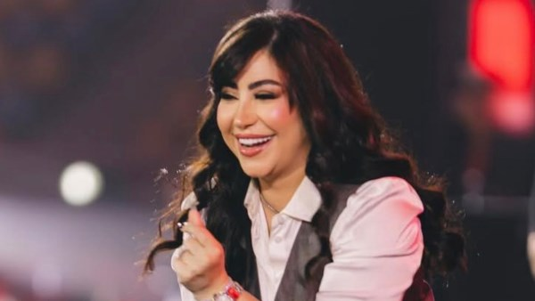 بوسي تتألق في أحدث ظهور خلال حفل غنائي