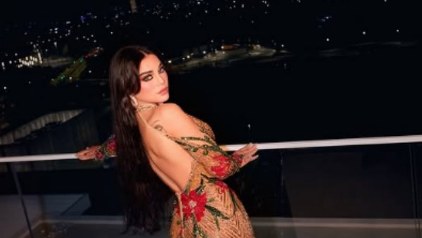 هيفاء وهبي تتألق بفستان لافت