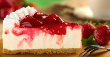 كيفية تحضير بار تشيز كيك بالفراولة