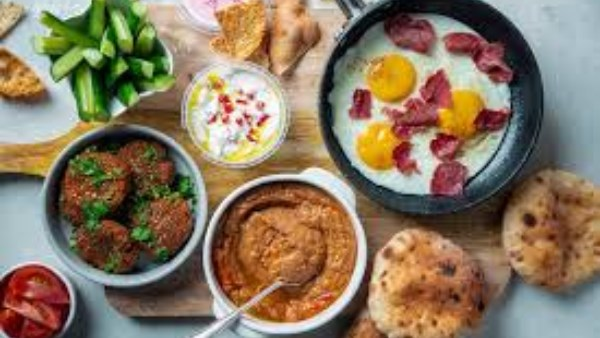 سحور متكامل لمدة 30 يومًا في رمضان: أفكار متنوعة لتجنب الملل