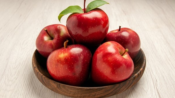 تفاحة على السحور تقضي على الشعور بالجوع