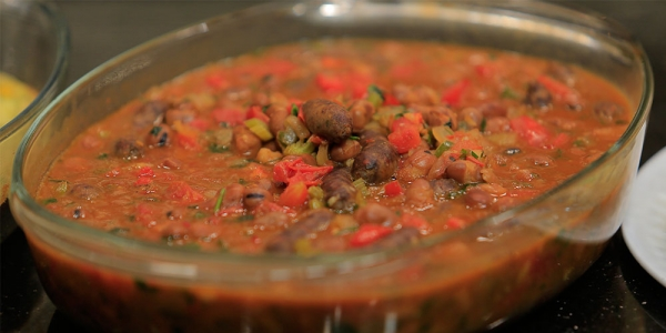 هنتسحر إيه النهاردة: فول بالسجق وشكشوكة على الطريقة اليمنية وزبادي