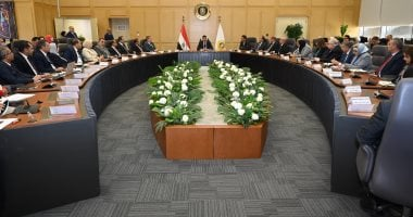 خالد هاشم يلتقي قيادات وزارة الصناعة لوضع خطة لسير العمل