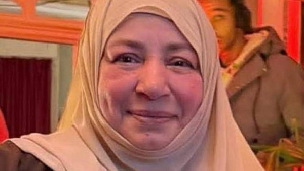 مرض غامض يثير التساؤل عن تورّم اليد اليمنى واليسرى