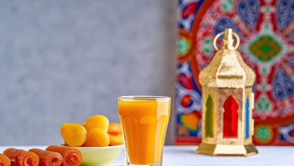 فوائد قمر الدين في رمضان وممنوعون من العرقسوس