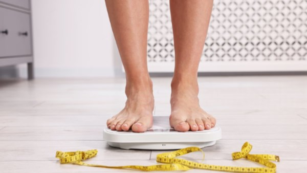 رغم اتباعك للرجيم، 12 أخطاء تعيق فقدان الوزن