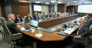 وزير البترول يعقد اجتماعاً مع مجلس إدارة هيئة الثروة المعدنية والصناعات التعدينية