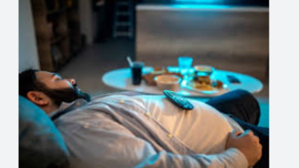 ليس كسلاً: أشهر أسباب الخمول بعد الإفطار