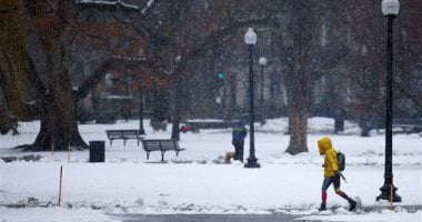 إغلاق المواصلات والمدارس يشل نيويورك بسبب عاصفة ثلجية تاريخية