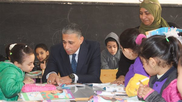 وكيل تعليم الجيزة يؤكد الانضباط والجودة في مدارس الهرم والعمرانية