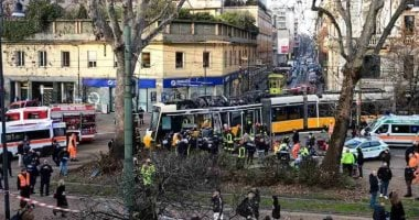 قتيل و20 مصابًا إثر خروج ترام عن مساره في ميلان بإيطاليا