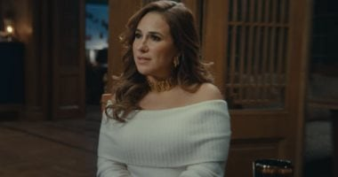 كيف ترتدين البنطلون الواسع بأناقة مستوحاة من إطلالة مى بمسلسل فن الحرب