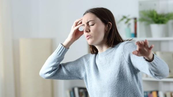 لماذا تزداد خلافات الزواج في رمضان؟ طبيب يشرح سبب الدوخة بالصيام