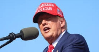 وكالة بث مدعومة أميركيًا تبث رسالة ترامب للإيرانيين لإسقاط نظامهم