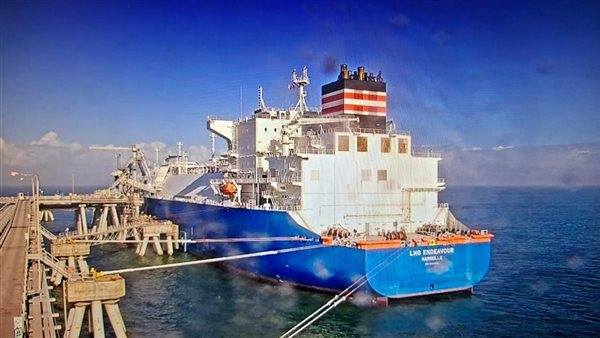 البترول: لا خسائر بشرية ولا تلوث من اصطدام ناقلة بمنصة نفطية