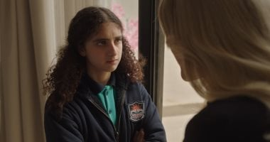 تجنبي خطأ بطلة مسلسل توابع:5 مخاطر لانتقاد أحد الوالدين أمام أطفال