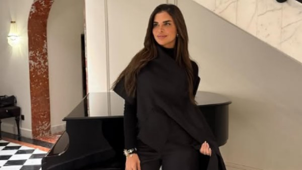 زوجة كريم فهمي تتألق بإطلالة أنيقة