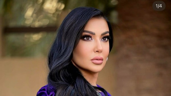 سمية الخشاب تثير الجدل بعباءة رمضانية بنفسجية